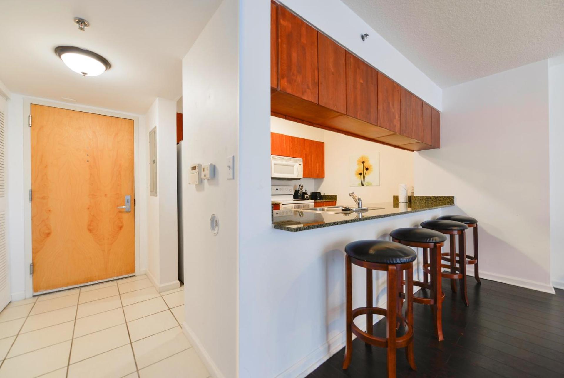 Ocean View Exquisite 1 Br W/free Parking *